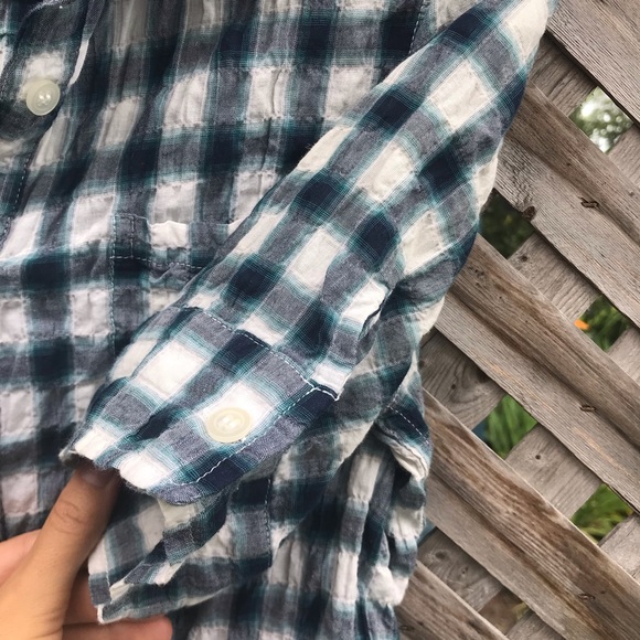 Elizabeth and James womens Button Down Shirt - Picture 4 of 6